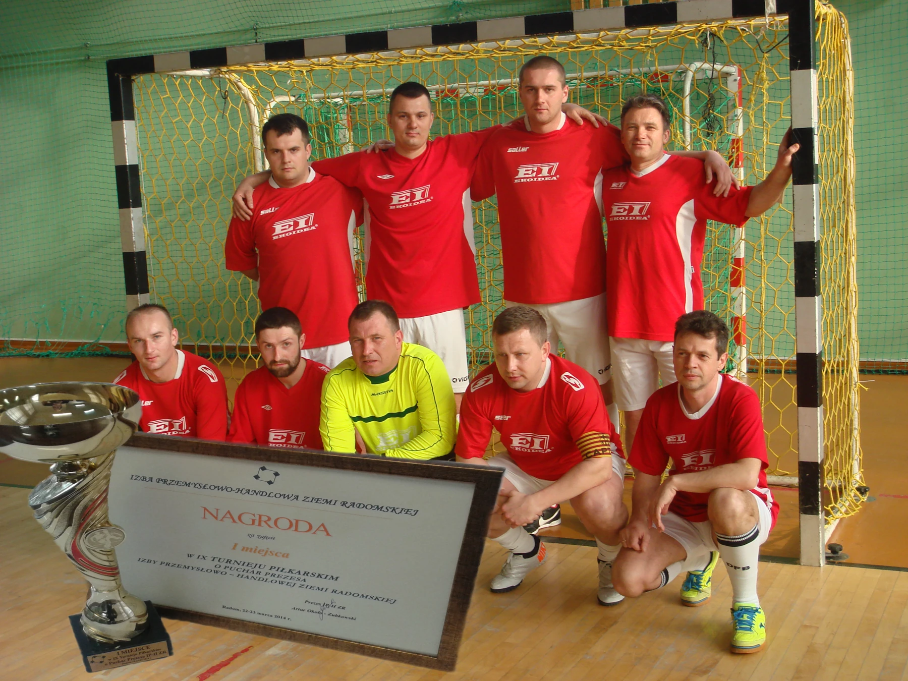 Drużyna Ekoidea podczas turnieju piłkarskiego w 2014 roku